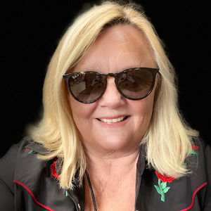 Meet your Posher, Debra